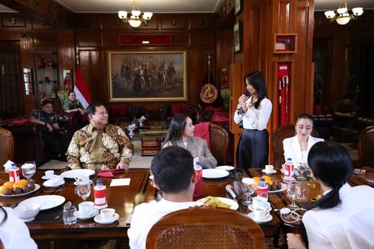 Efek Kedekatan Influencer dengan Prabowo Raih Suara Pemilih Muda