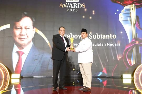Kerendahan Hati Prabowo Menerima Penghargaan detikcom Awards 2023