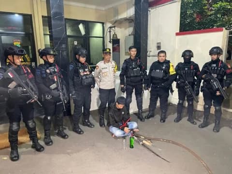 Patroli Brimob Polda Metro Jaya, Gagalkan Tawuran Pastikan Jakarta Aman dan Kondusif