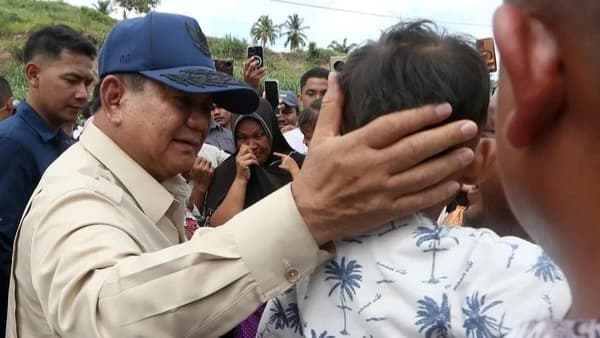 Potret Kehadrian Presiden Prabowo di Tengah Masyarakat Korban Bencana Sumatera