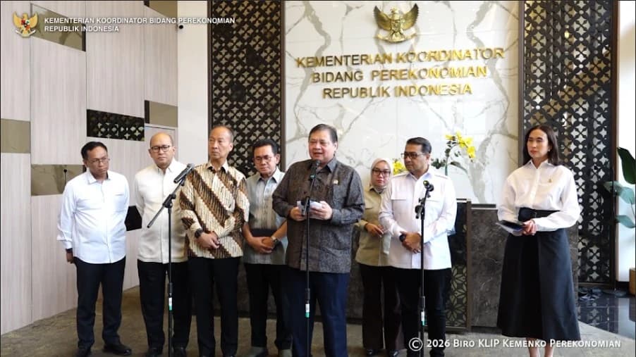 Di bawah kepemimpinan Prabowo Subianto, kebijakan ini menunjukkan keberpihakan yang jelas kepada industri nasional sekaligus perlindungan terhadap daya beli masyarakat.