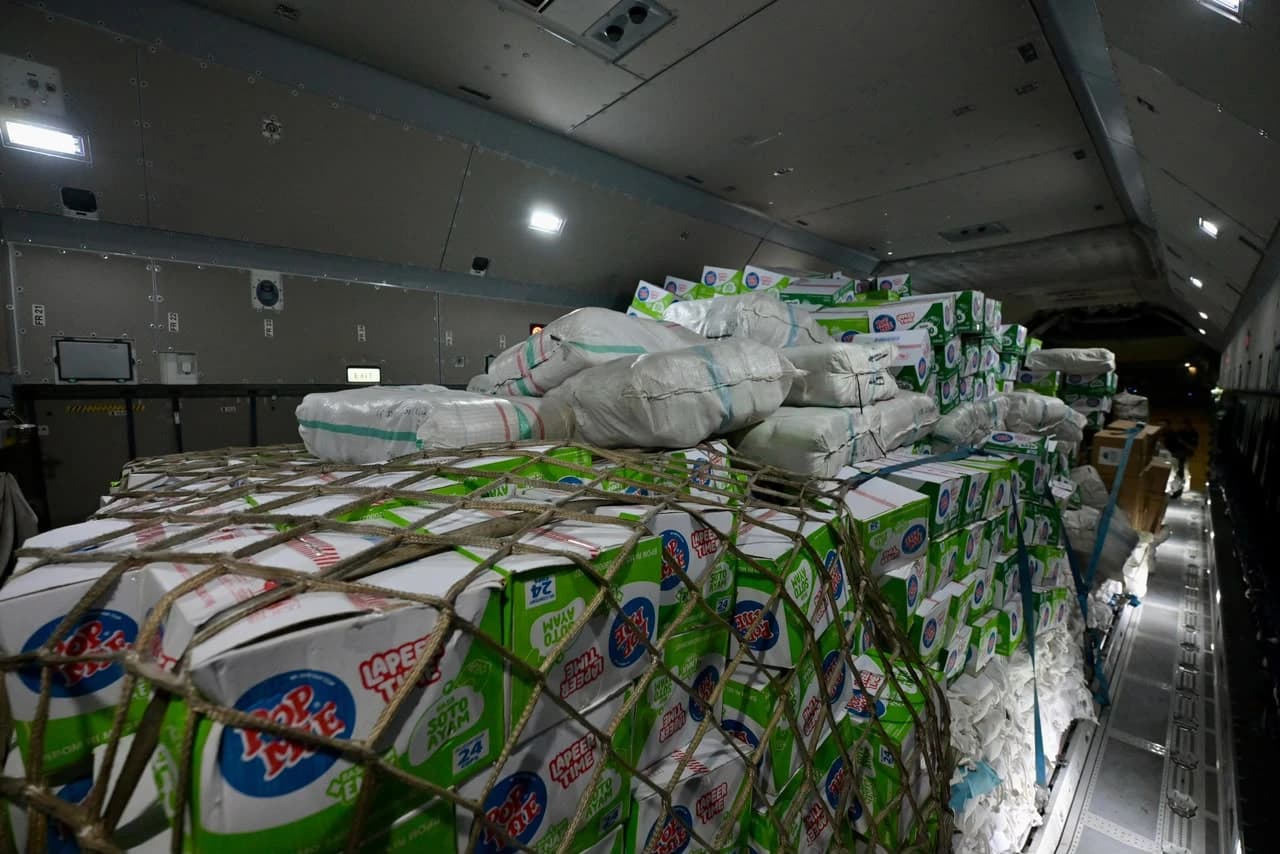 Bantuan untuk NTT ternyata tidak berhenti di hari pertama. Setelah bantuan awal dikirim, Presiden Prabowo kembali memastikan logistik terus berdatangan hingga total mencapai 253 ton pada hari kelima.
