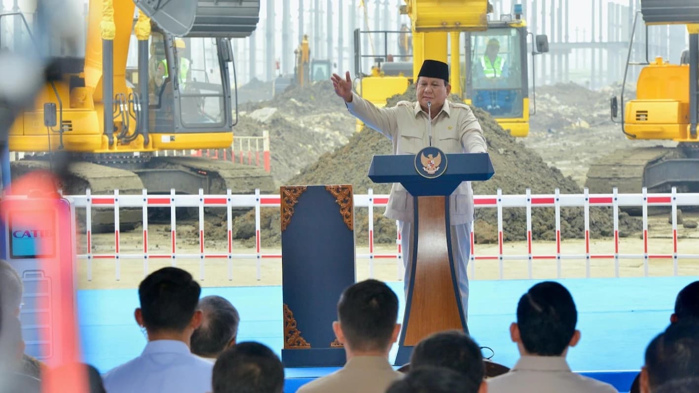 arsip berita resmikan groundbreaking industri baterai listrik presiden prabowo kerja sama program kolosal antarnegara 8y6coqo cropped