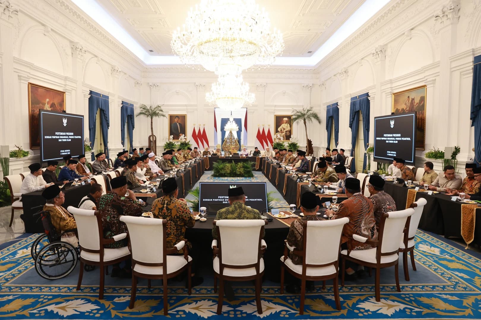 Pertemuan tersebut dinilai mencerminkan komitmen pemerintah untuk melibatkan tokoh agama dan organisasi masyarakat Islam dalam dialog strategis terkait isu-isu internasional.