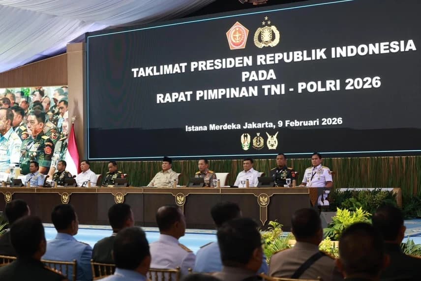 Presiden melangsungkan Rapat Pimpinan 2026 bersama jajaran TNI dan Polri guna memperkuat kembali sinergi serta menegaskan peran strategis kedua institusi sebagai pilar pertahanan dan keamanan negara.