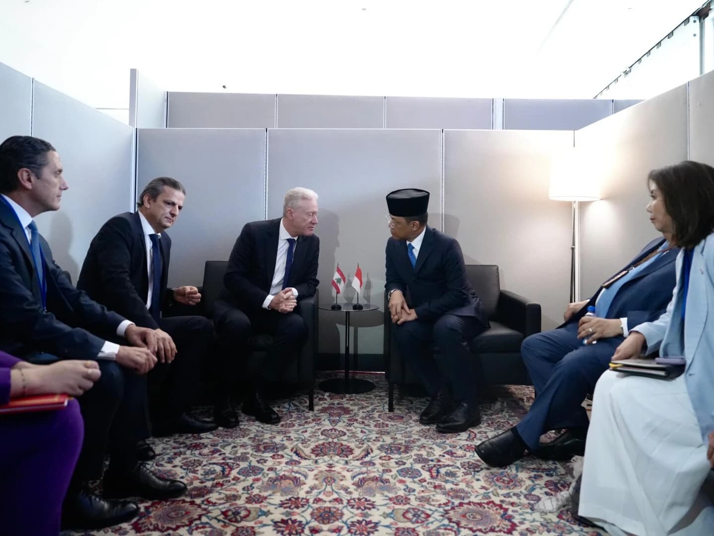 enteri Luar Negeri RI Sugiono menandatangani Perjanjian Bebas Visa bagi Pemegang Paspor Diplomatik dan Dinas (PBVDD) dengan Libanon, Saint Vincent dan Grenadines, serta Republik Dominika, di sela-sela rangkaian High-Level Week Sidang Majelis Umum Perserikatan Bangsa-Bangsa (SMU PBB) ke-81 di New York (23/9).