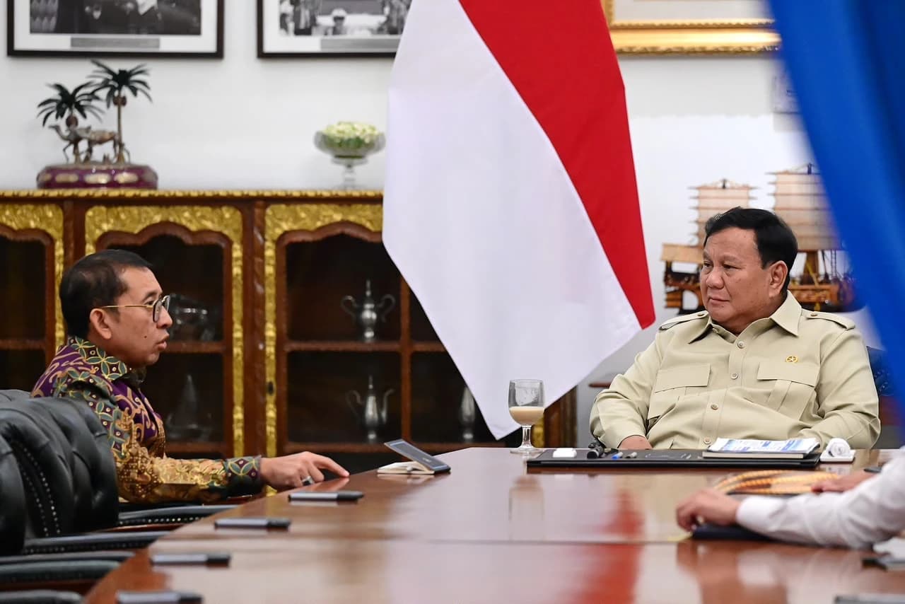 Presiden Prabowo Subianto menerima Menteri Kebudayaan Fadli Zon di Istana Merdeka, Jakarta