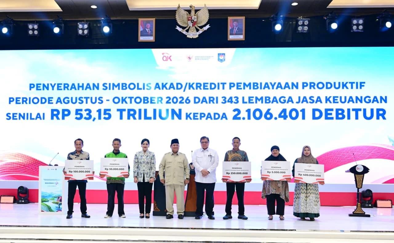 Ekonomi tidak cukup hanya tumbuh dalam angka. Petani harus bisa mengembangkan lahannya, nelayan perlu memperkuat usahanya, dan pedagang kecil harus memiliki kesempatan untuk meningkatkan pendapatan keluarga.